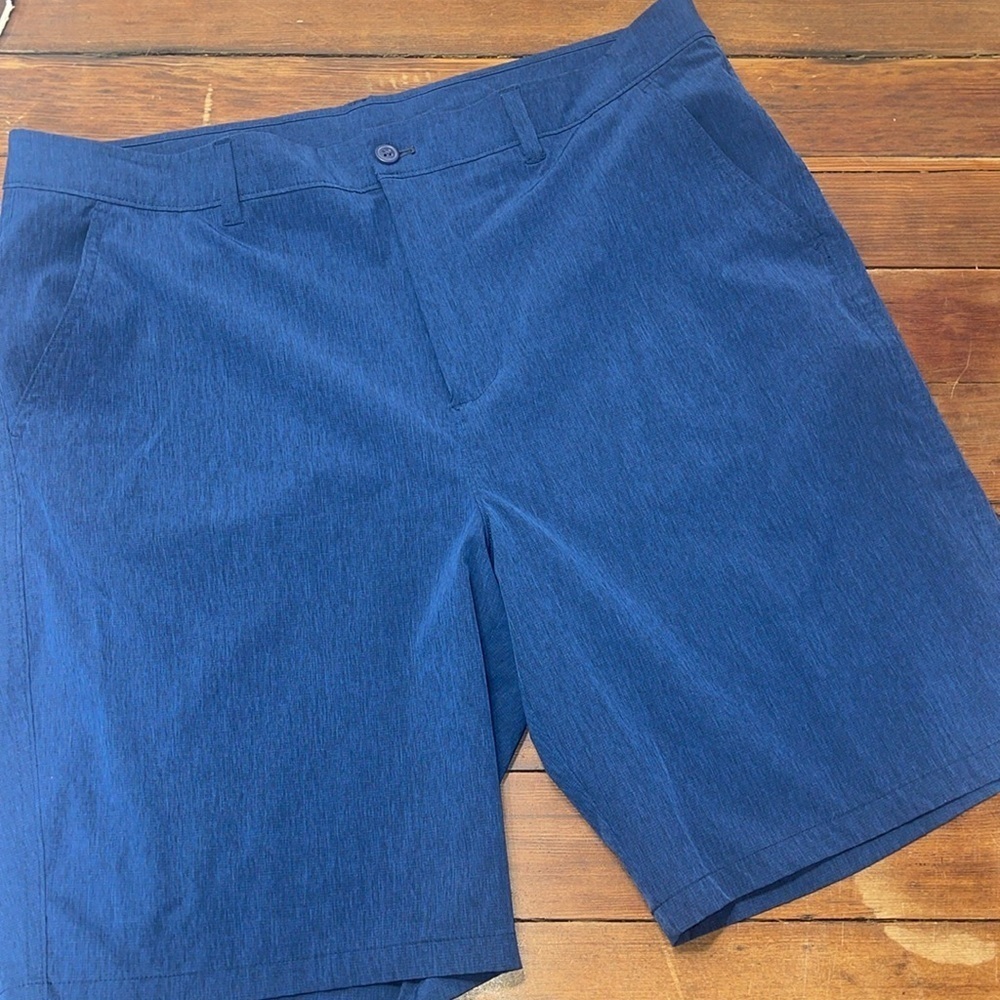 Old navy active shorts men’s size 38